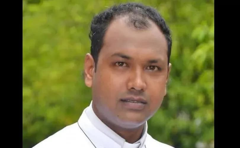 'I kneel only before God': Courageous priest in Myanmar murdered after refusing to bow to armed gang