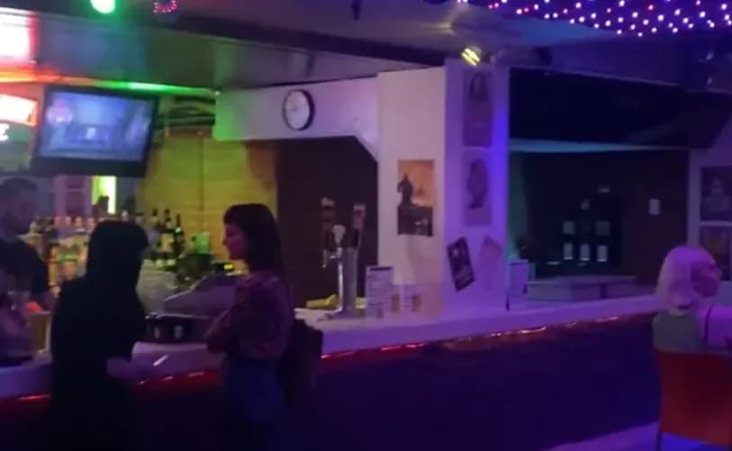 Canadian LGBT bar opens its doors to children: report