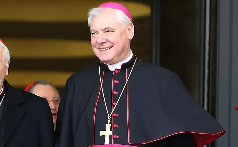Cardinal Müller suggests that Pope Francis committed 'material heresies'