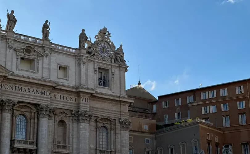 BREAKING: New pope elected, white smoke from the Vatican