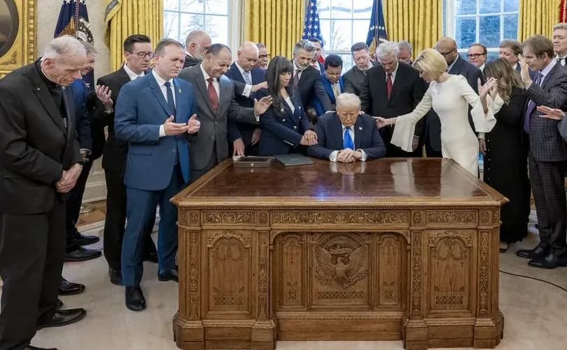 Faith leaders pray with Trump in the Oval Office, sing ‘How Great Thou Art’