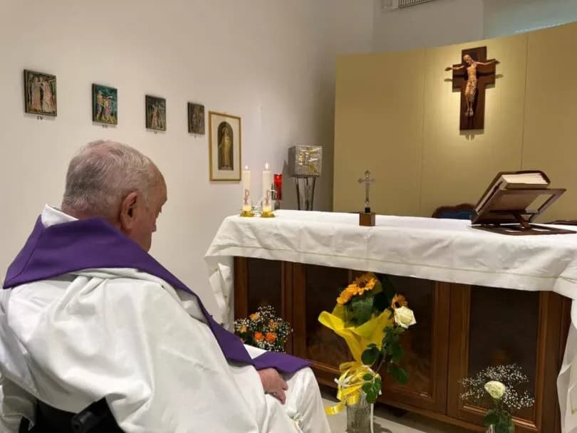 Vatican releases first photo of Pope Francis after month in hospital