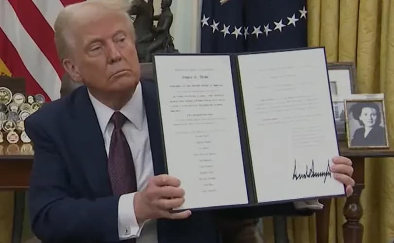 President Trump pardons pro-life prisoners
