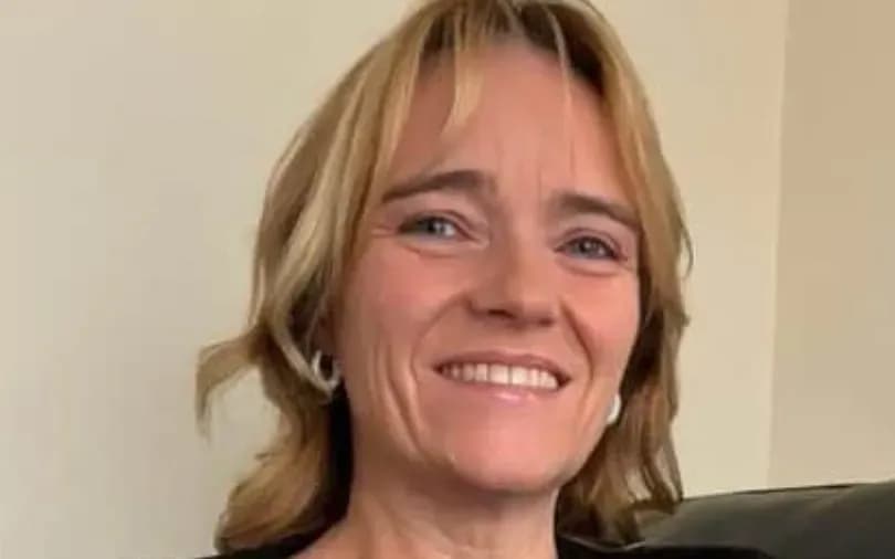 Nurse called out gender-confused male doctor in women’s changing room and she’s the one in trouble
