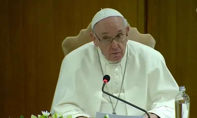 Pope Francis remains in 'critical but stationary' condition, Vatican reports