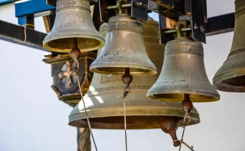 WATCH: Muslim prayer event in front of Montreal cathedral drowned out by church bells