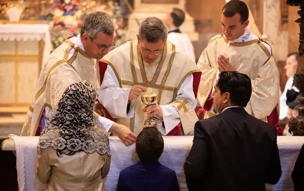 Italian archbishop scolds 'disobedient,' 'prideful' parishioners for receiving Communion on tongue