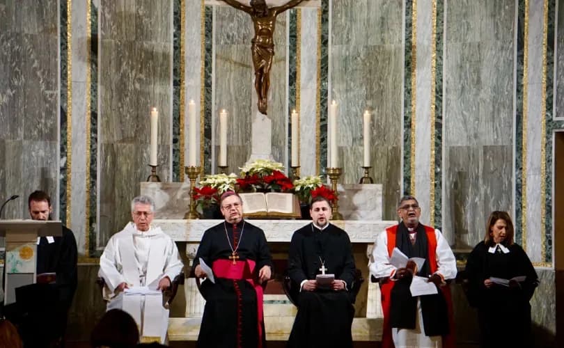 Lutheran women 'priests' help lead pilgrimage organized by Pope Francis' diocese