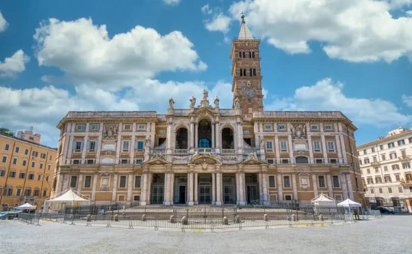 Latin Mass celebrated in Roman basilica where Francis is buried
