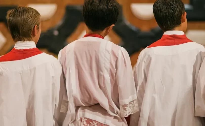 Soon-to-be archbishop in Argentina publicly scolded altar boys for kneeling to receive Communion