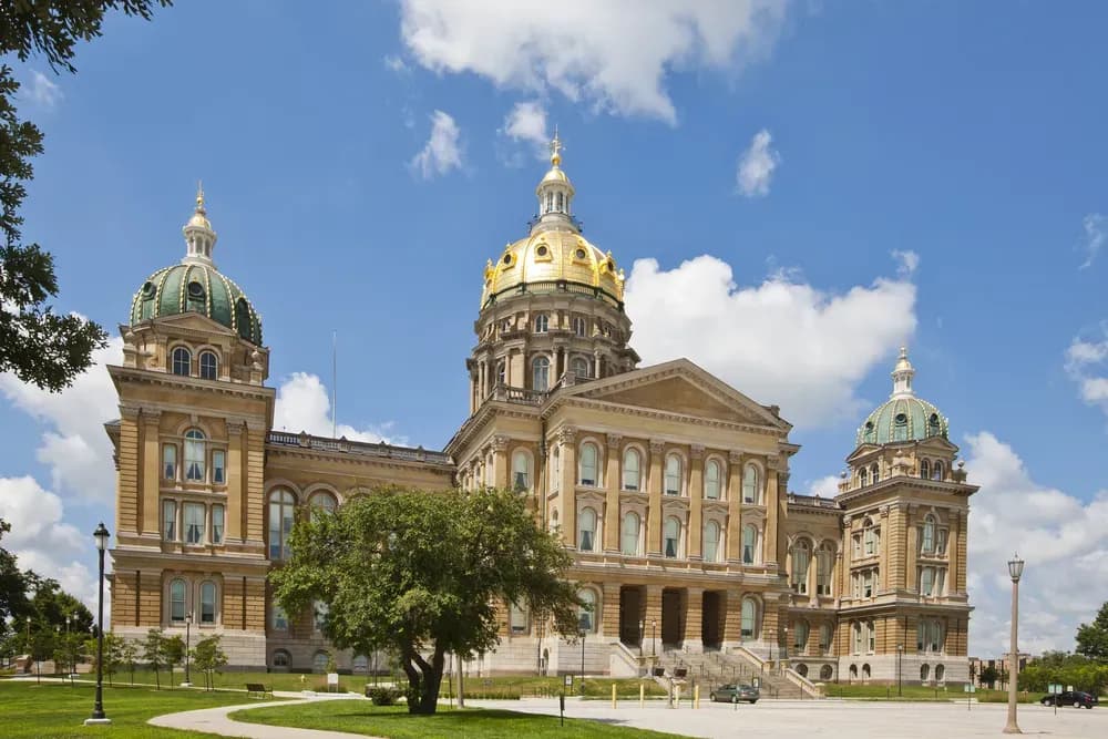 Iowa passes bill to remove 'gender identity' from state civil rights law