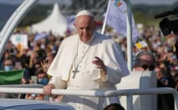 Thumbnail for Heterodox Bishop Stowe praises Francis, says he 'inspired' him on LGBT issues