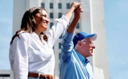 Thumbnail for AOC, Bernie Sanders 'fighting oligarchy' tour called out for massive carbon footprint