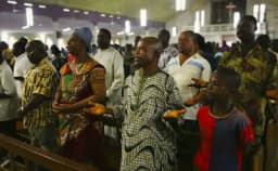 Thumbnail for Nigerian bishop confirms nearly 1,000 faithful in one day
