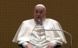 Thumbnail for Pope Francis hosts 70 medical staff to thank them for his treatment